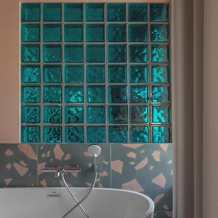Resume Aparthotel