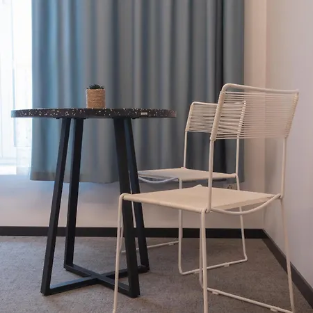 Resume Aparthotel 3*