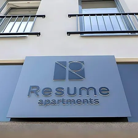 Resume Aparthotel 3*